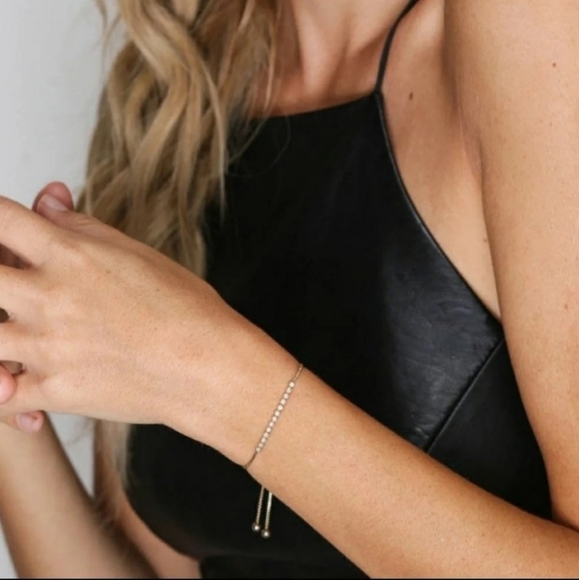 JULES SMITH 14K Gold Plated Daisy Chain Bracelet w/Huggie Hoop Earrings Set - Picture 8 of 14